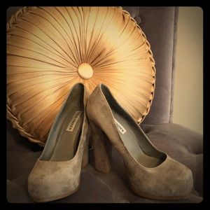 Heels, great condition!